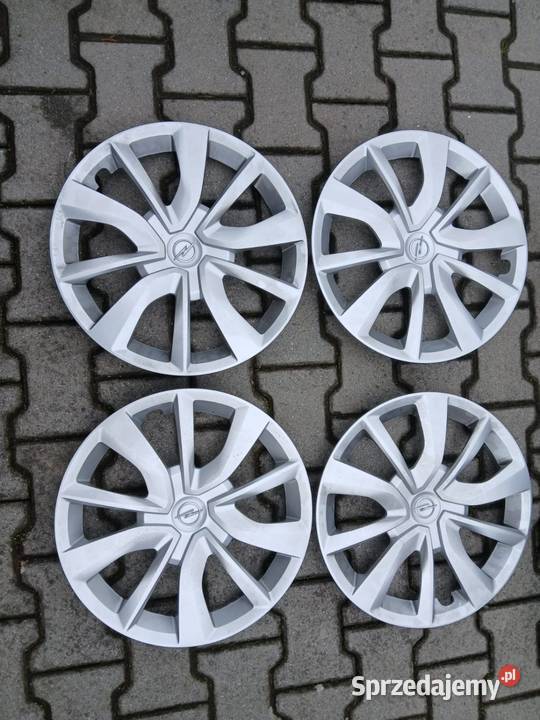 Felgi stalowe 4x108 16 nowe i kołpaki Opel Corsa Tłuczań sprzedam