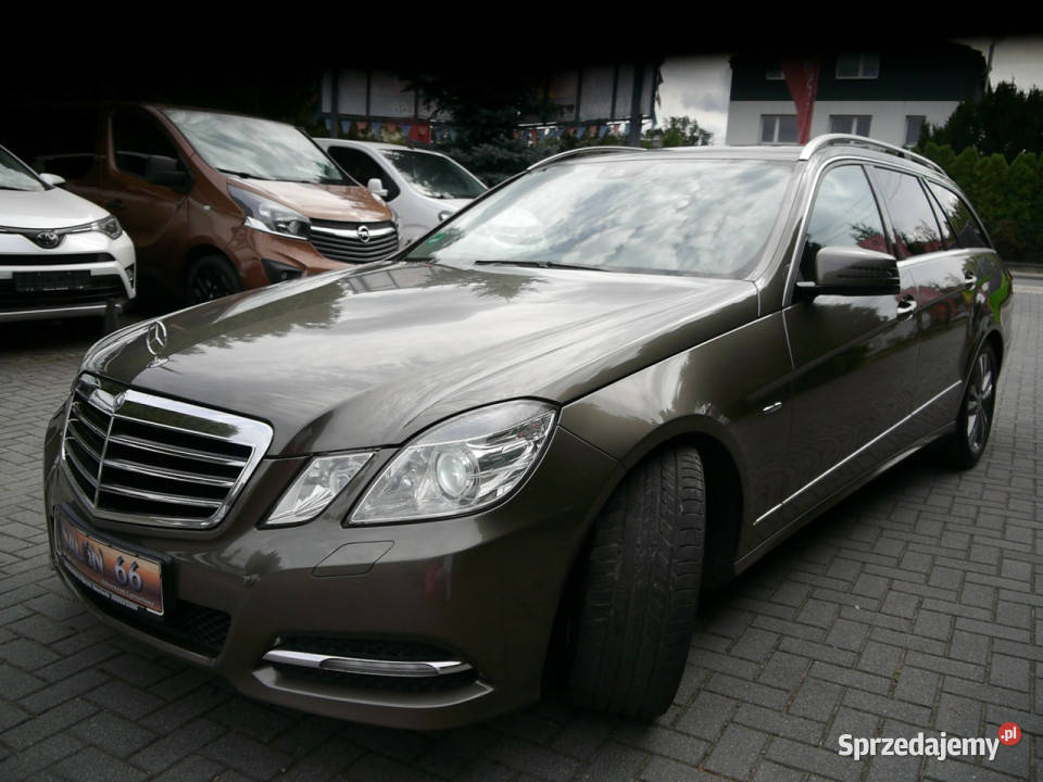 Mercedes E 200 18b Avantgarde Stan idealny podgrzewane fotele Częstochowa