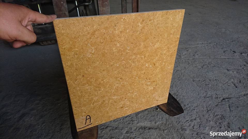 INDUS GOLD złoty marmur w płytkach 40x40x15 Niemcza