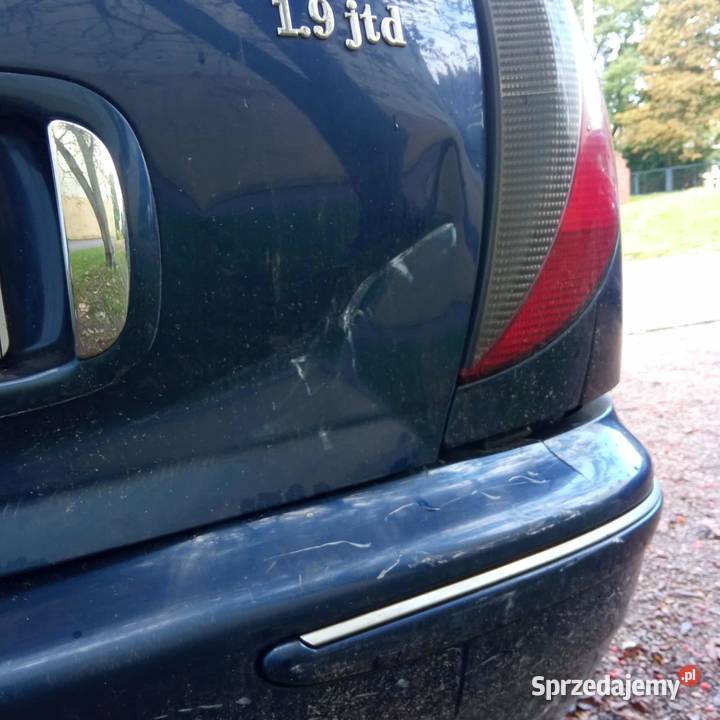 Samochód osobowy do użytku na części Tarnowskie Góry sprzedam