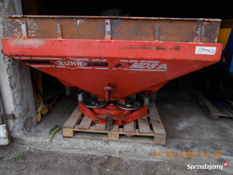 Rozsiewacz Nawozu RAUCH KUHN MDS 901 1 t Kuhn Rozsiewacze nawozów