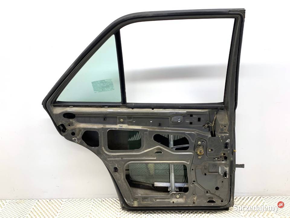 DRZWI LEWY TYŁ MERCEDES W201 SedanLimuzyna 8293