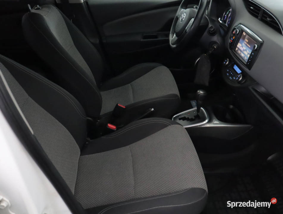 Toyota Yaris 15 Hybrid Lublin