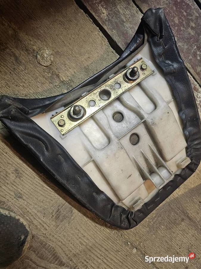 Suzuki RF 600 siedzenie kanapa tył tylna tylnia