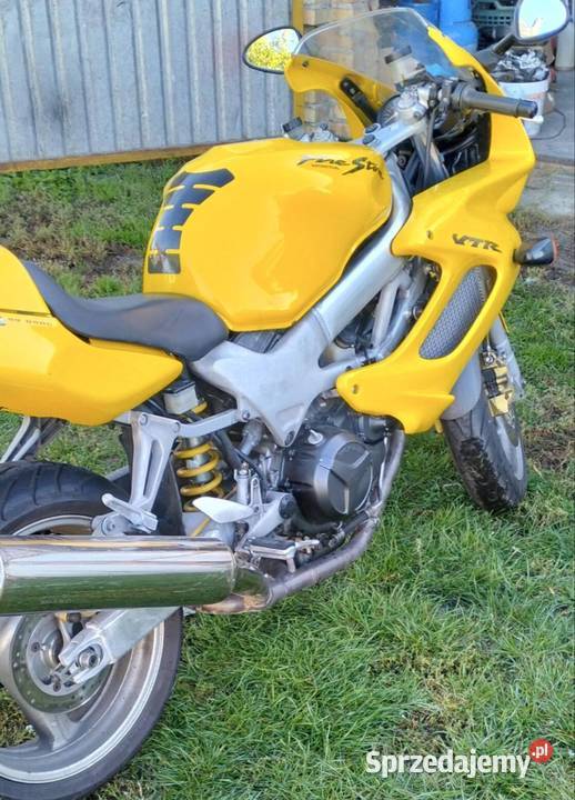 Honda vtr 1000 uszkodzony silnik Sochocin
