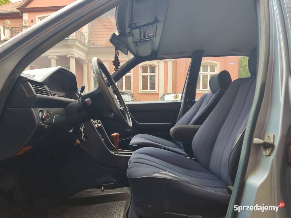 MERCEDES 124 sedan 1988 poj 23 benzgaz Skrzynia Elbląg