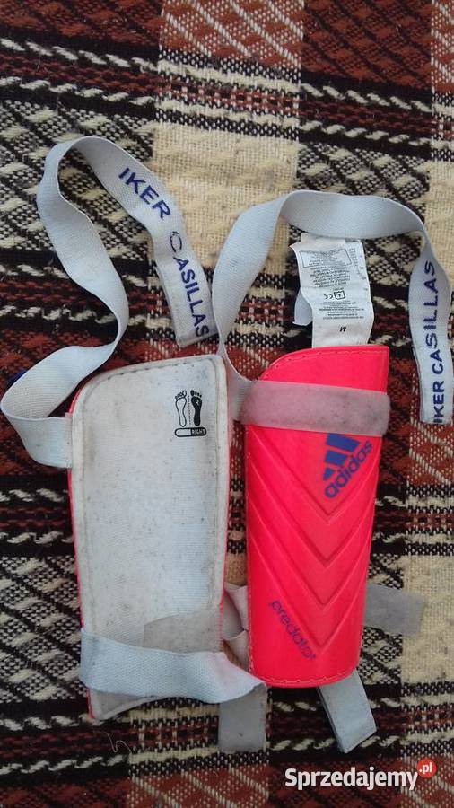 Ochraniacze piłkarskie Adidas M