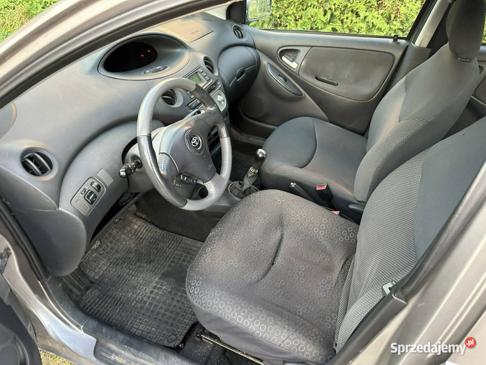 Toyota Yaris Polski salon liftingu 5 drzwi