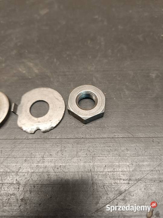 Nakrętka podkładka dystans kosz sprzęgłowy Pozostałe Gołaczewy