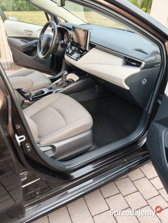 Toyota Corolla 18 Hybrid Salon niski przebieg wielkopolskie Turek