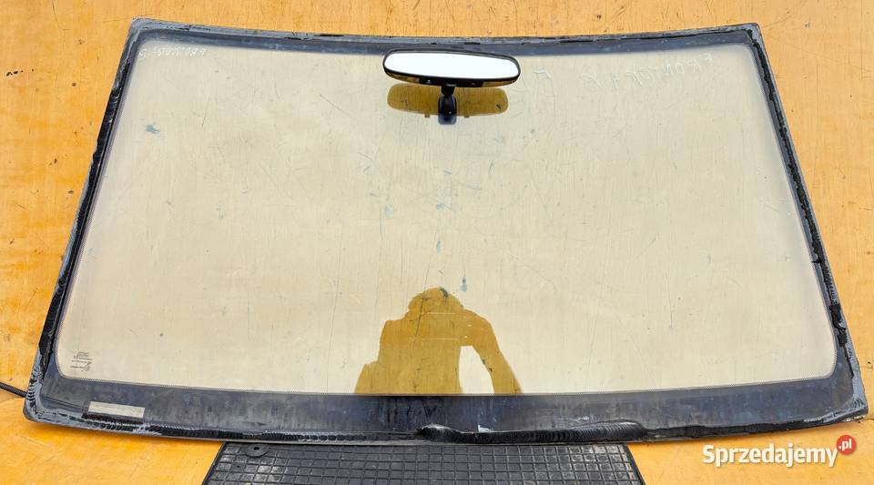 OPEL FRONTERA B SZYBA PRZEDNIA FABRYCZNA Radom