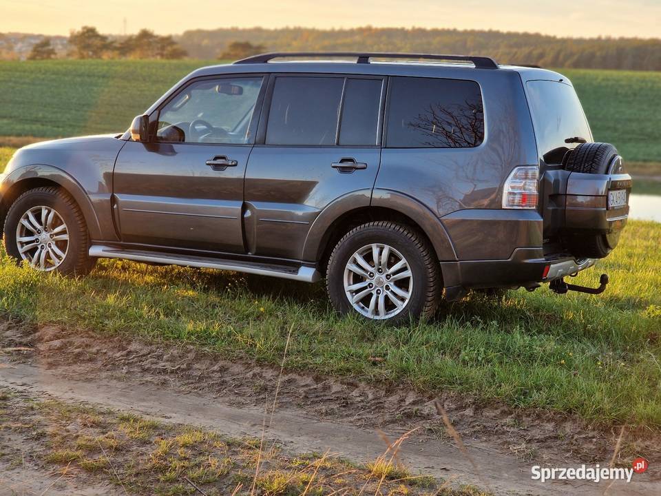 Mitsubishi Pajero IV 32 DID elektrycznie ustawiane fotele Pajero pomorskie Kiełpino
