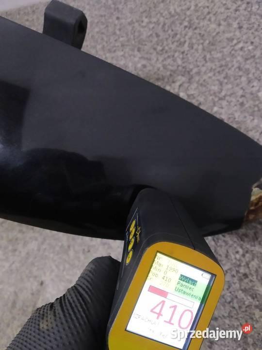 BŁOTNIK PRAWY PRZÓD CZARNY PRZED LIFT USZKODZONY Rok produkcji 2009