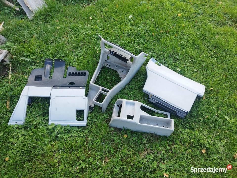 BMW e32 białe wnętrze Schowki, półki Nowy Sącz