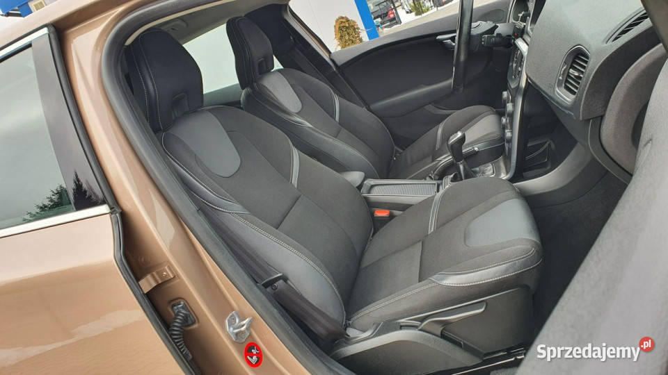 Volvo V40 20 D2 120 Momentum NAVI Półskóra Chmielnik