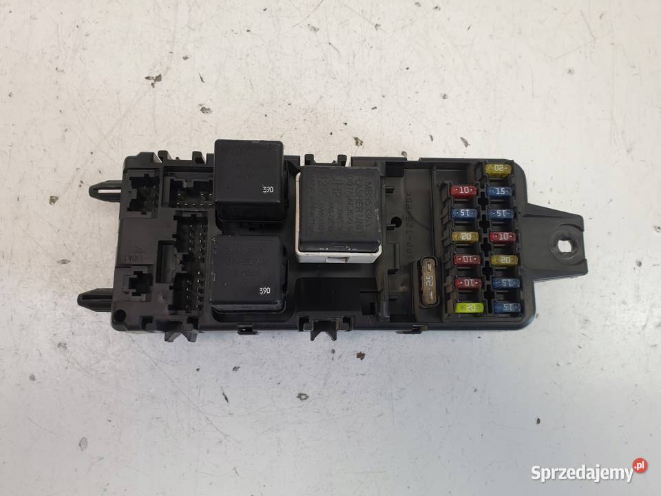 Volvo S40 V40 lift 19 D SKRZYNKA BEZPIECZNIKÓW Janów