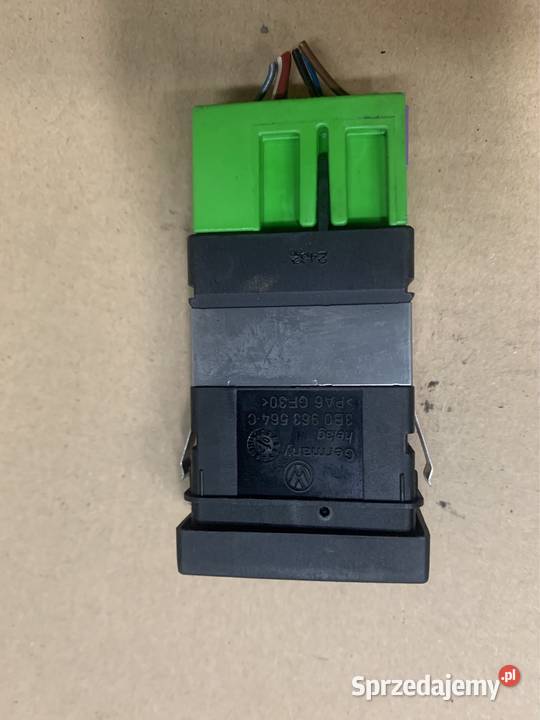 Przełącznik grzania fotela 3B0963564 vw passat wyposażenie elektryczne Szczecin