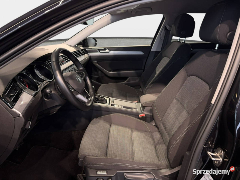 Volkswagen Passat Variant VAT 23 Business 15TSI przyciemniane szyby Myślenice