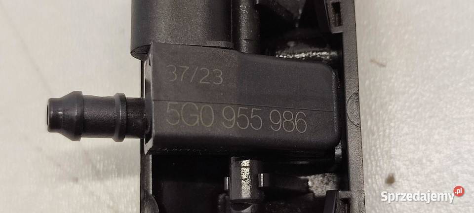 VW TIGUAN II DYSZA SPRYSKIWACZA 5G0955986