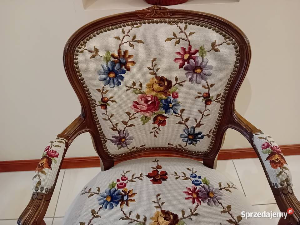 Fotel barokowy styl ludwikowski z haftowanym zachodniopomorskie Bezrzecze