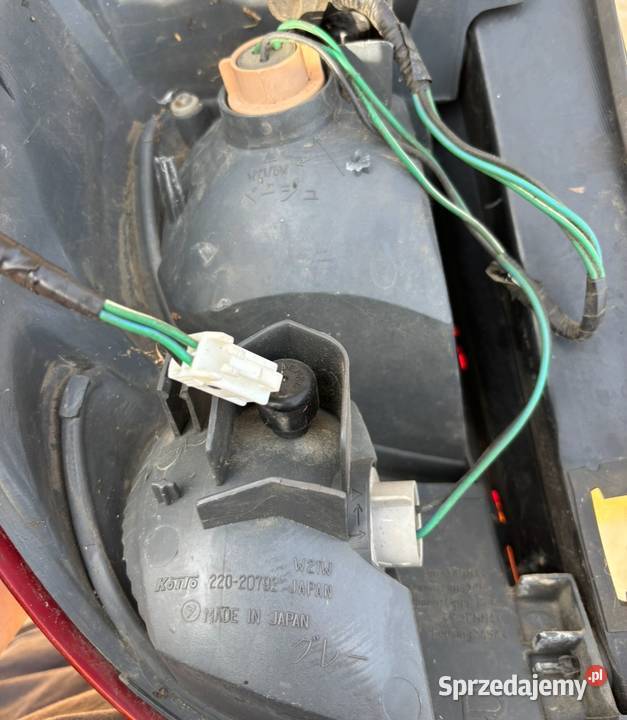 LAMPA PRAWA TYŁ TYLNA SUBARU LEGACY 4 IV KOMBI sprzedam