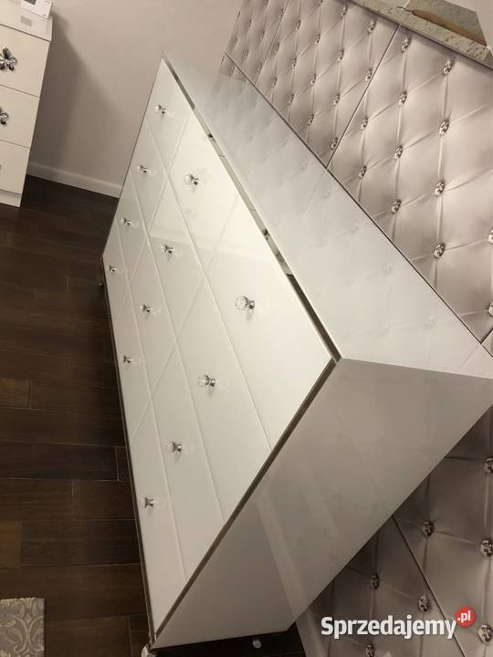 Komoda lustrzana biała gałka kryształ noga Kępno