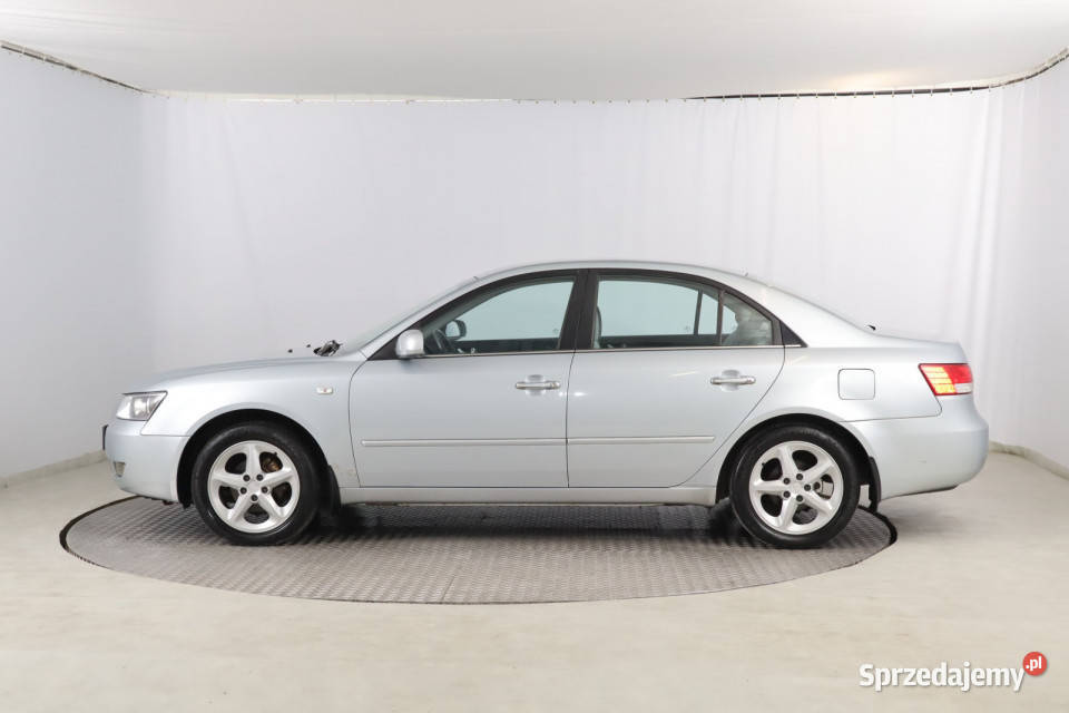Hyundai Sonata 24