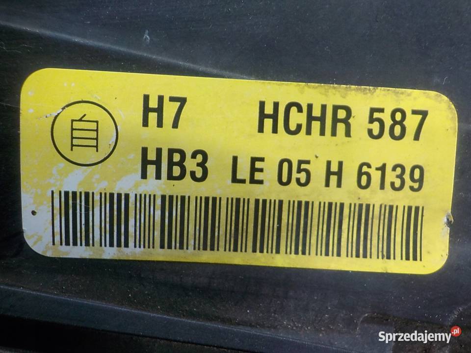 VOLVO C30 25T5 07r 3D lampa lewa przod 30657174 Suków