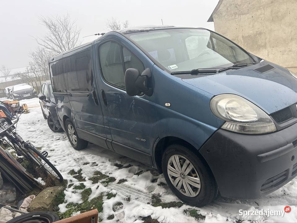 Renault trafić 2006r 19 dci 9 osób