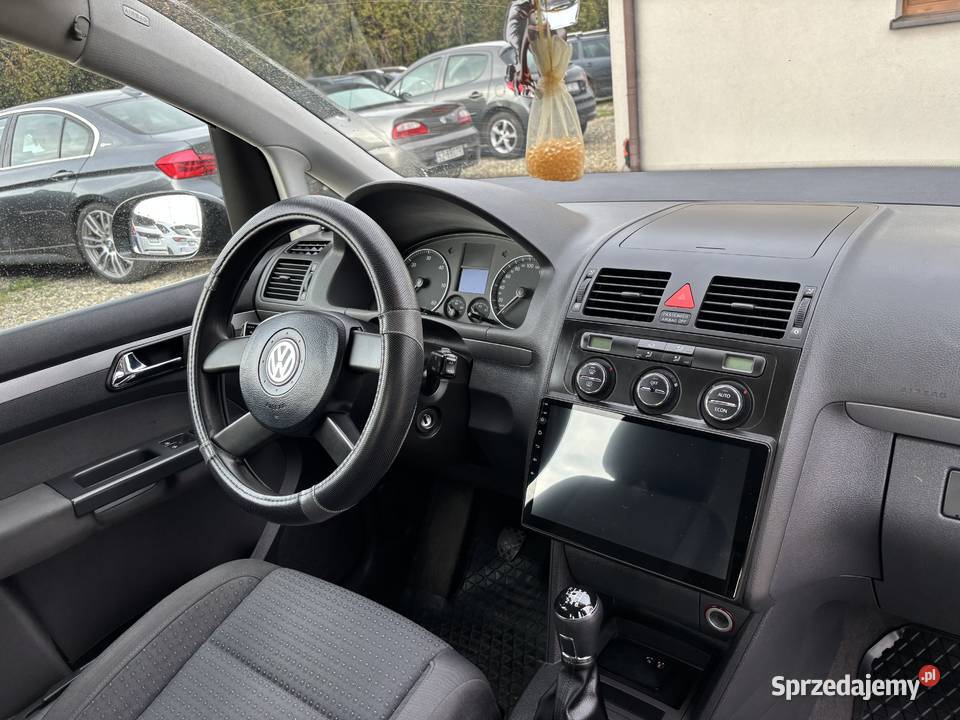 Volkswagen Touran 141KM