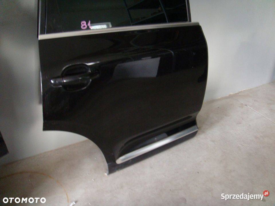 DRZWI TYLNE TYŁ PRAWY VW TOUAREG 0410 osobowe świętokrzyskie Włoszczowa