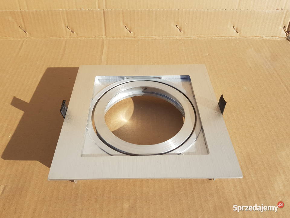 Oprawa lampa wpuszczana do sufitu DUŻA żarówka Warszawa