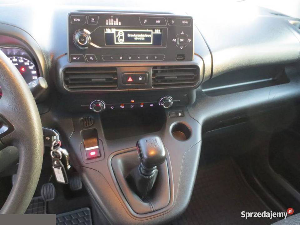 Opel COMBO 15d 102 2023r L2 SALON POLSKA 1499cm3 Ciechanów