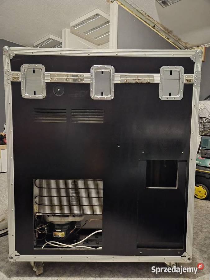 Kuchnia mobilna KitCase na kółkach lodówka i Ropczyce