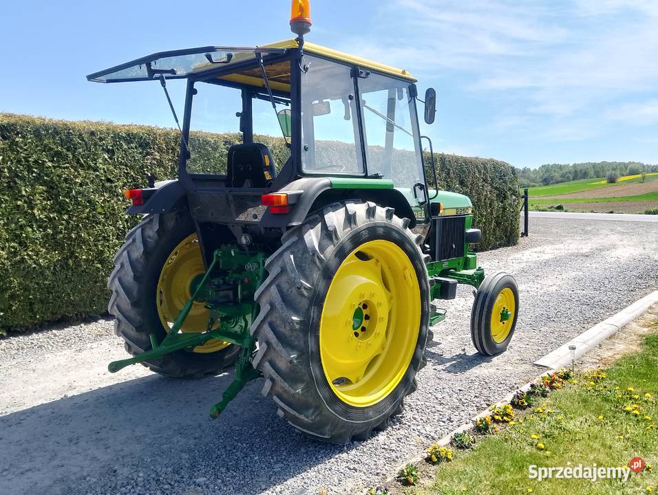 John Deere 2250