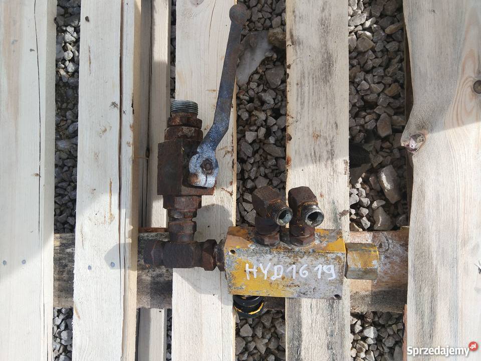 Kostka zawór rozdzielacza Volvo A25 Kielce