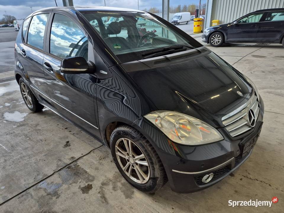 Mercedes A klasa 20 cdti 109 Automat czarny Lipno