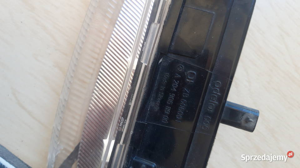 HALOGEN LEWY PRZÓD MERCEDES W212 W204 Części samochodowe wielkopolskie Kalisz