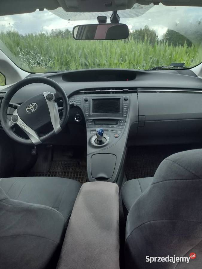 Sprzedam Toyota Prius 3 z 2010 r 18 hybryda
