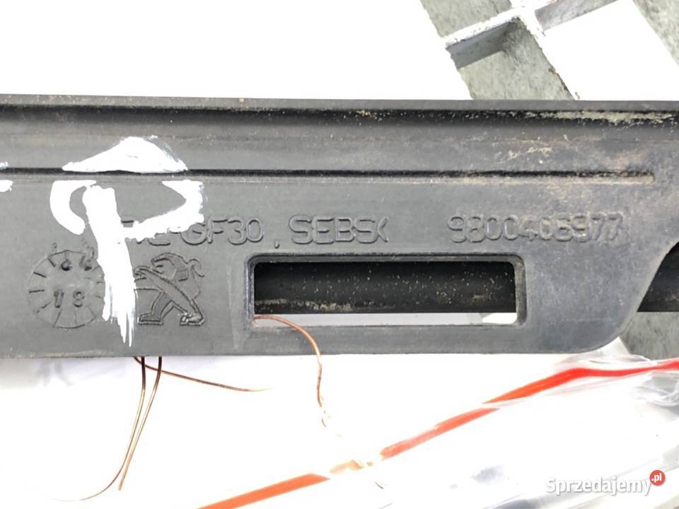 LISTWA ZGARNIAJĄCA TYŁ PRAWA PEUGEOT 308 SW II sprzedam