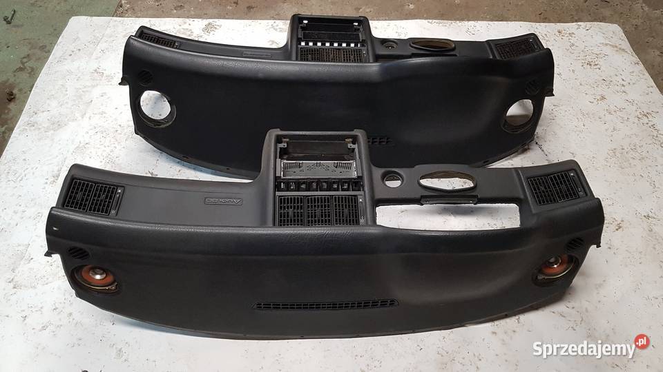 Audi 80 b4 deska kokpit deski rozdzielcze, konsole Stubno