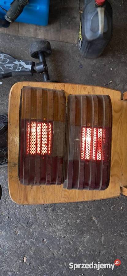 Mercedes 115114 kaplet tylnich lamp Kobiernice