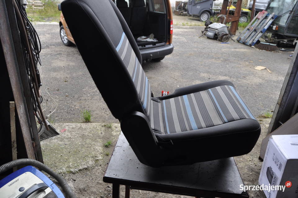 vw caddy fotel tył 1 osobowy pasażerem Sierakowice