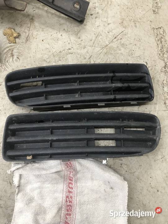 KRATKA ZDERZAKA PRAWY lewy PRZÓD OCTAVIA FL Kozy