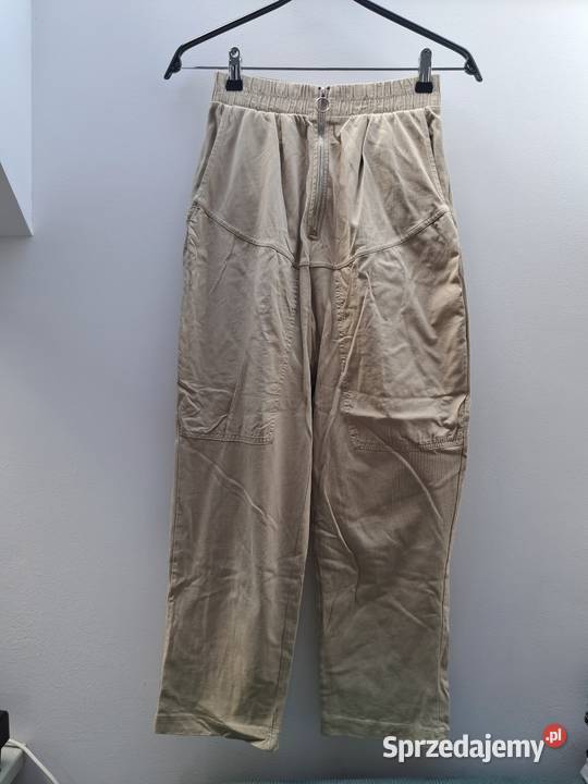 Beżowe spodnie damskie ZARA S luźny krój wysoki Trąbki Wielkie
