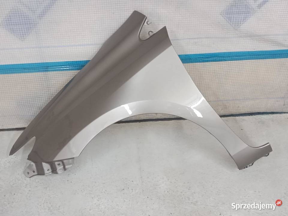 Błotnik toyota auris e18 osobowe lubelskie Kamionka