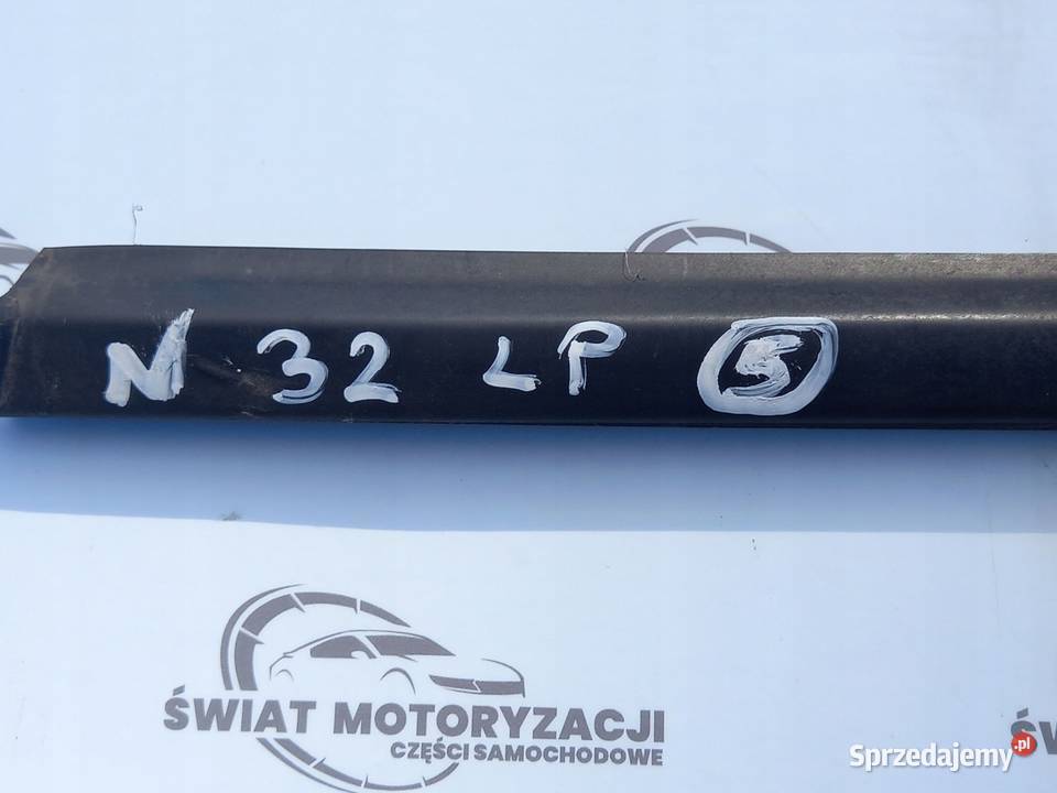 NISSAN JUKE I LIFT 15r listwa zgarniająca lewa Listwy Kielce