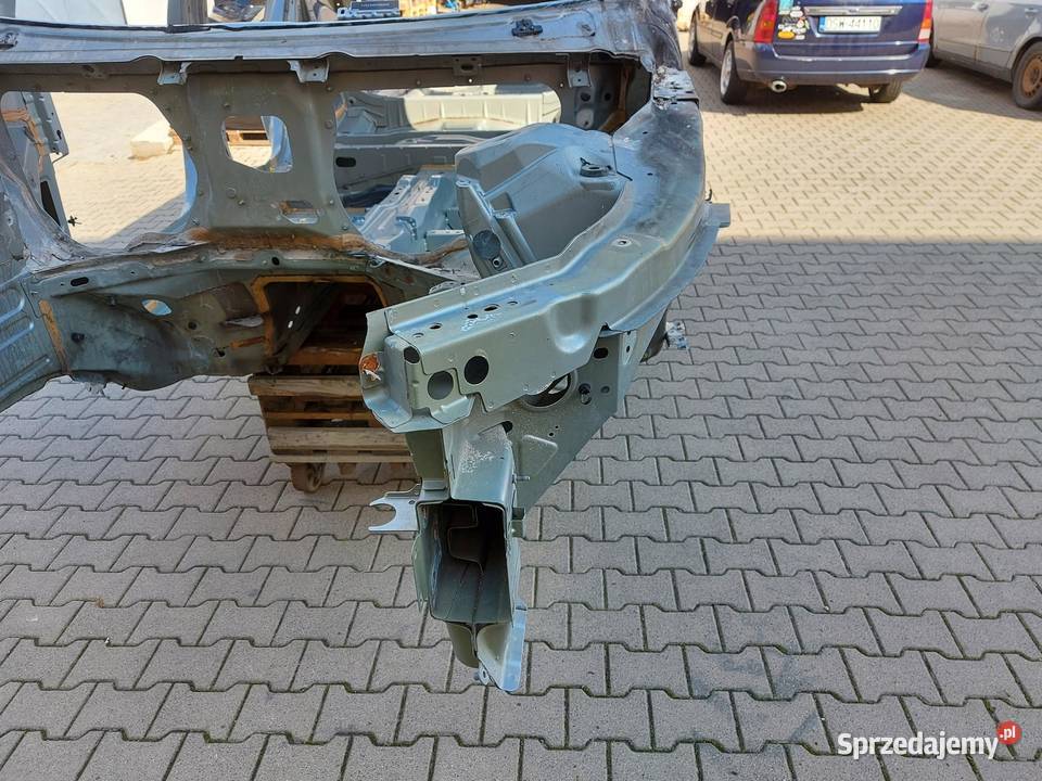 Volvo XC90 II D5 Ćwiartka podłużnica fartuch