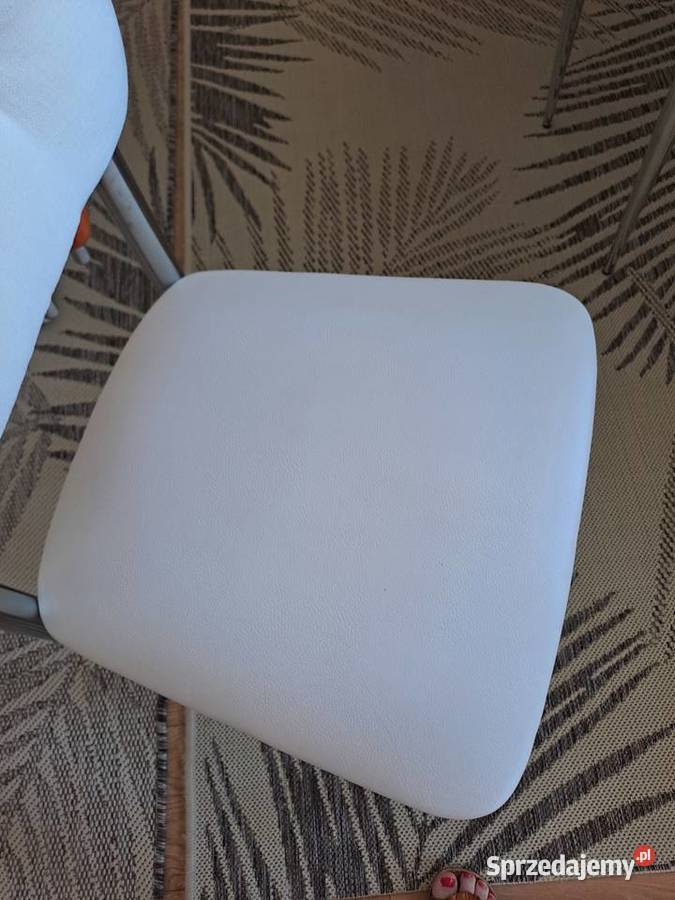 Krzesla salonowe4biale metal zdobione pomorskie Gdynia