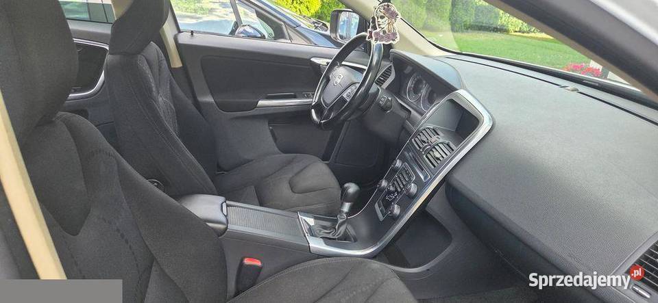 Volvo XC 60 D3 Momentum 163 2013r Zaręby Kościelne